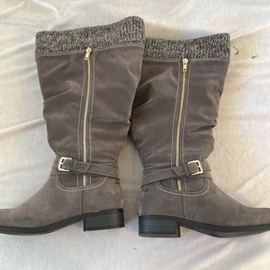 MAKE OFFER— Torrid wide with knee high boots